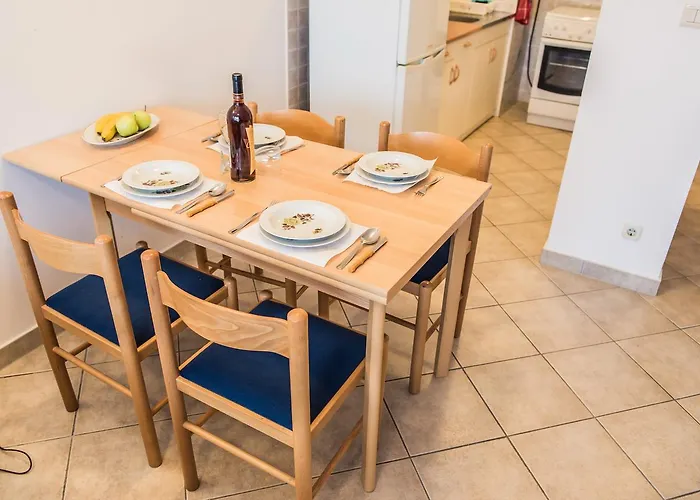 Jere Near Sea Apartment Split