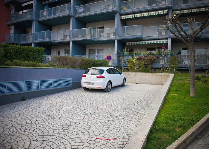 Jere Near Sea * Split